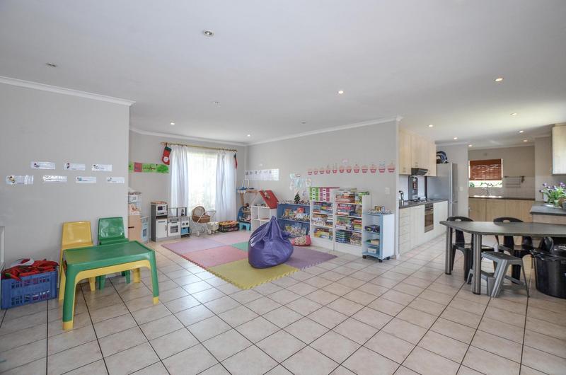 5 Bedroom Property for Sale in Parklands Western Cape